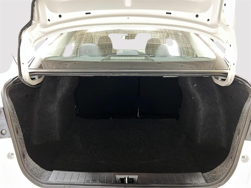 nissan Versa 2022 - 12