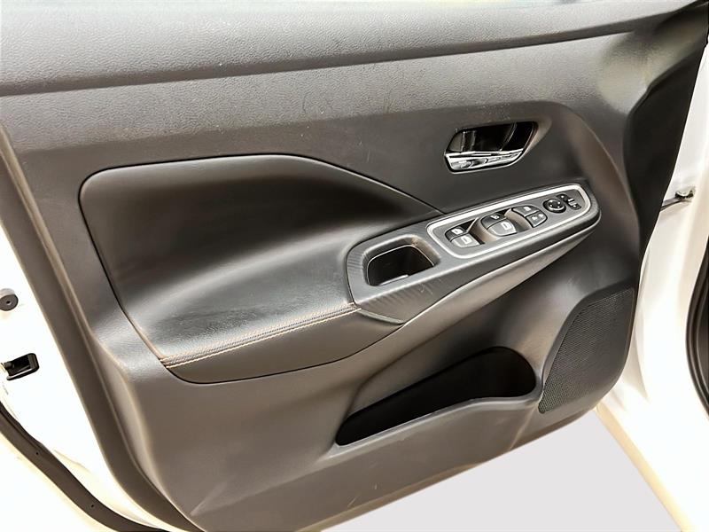 nissan Versa 2022 - 21