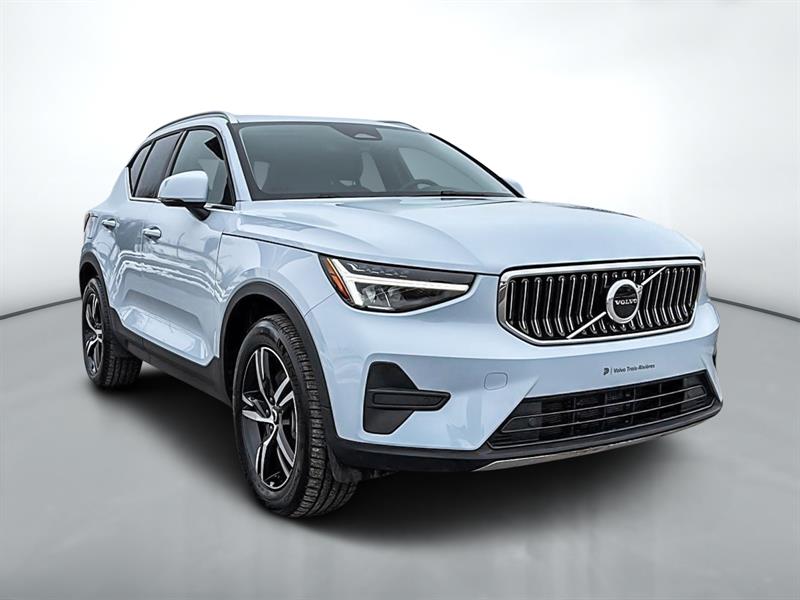 volvo XC40 2025