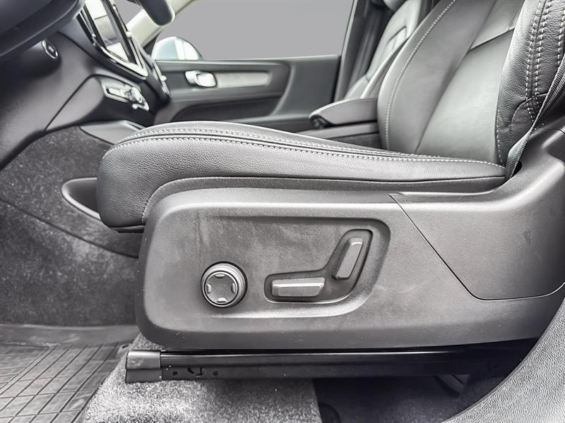 volvo XC40 2025 - 11