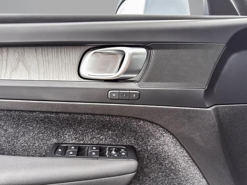 volvo XC40 2025 - 12