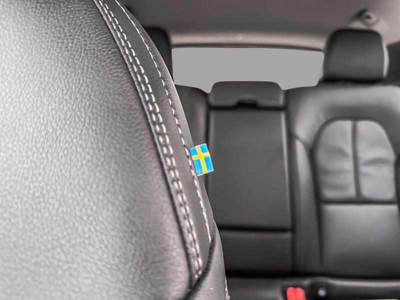 volvo XC40 2025 - 14