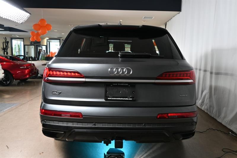 audi Q7 2021 - 12