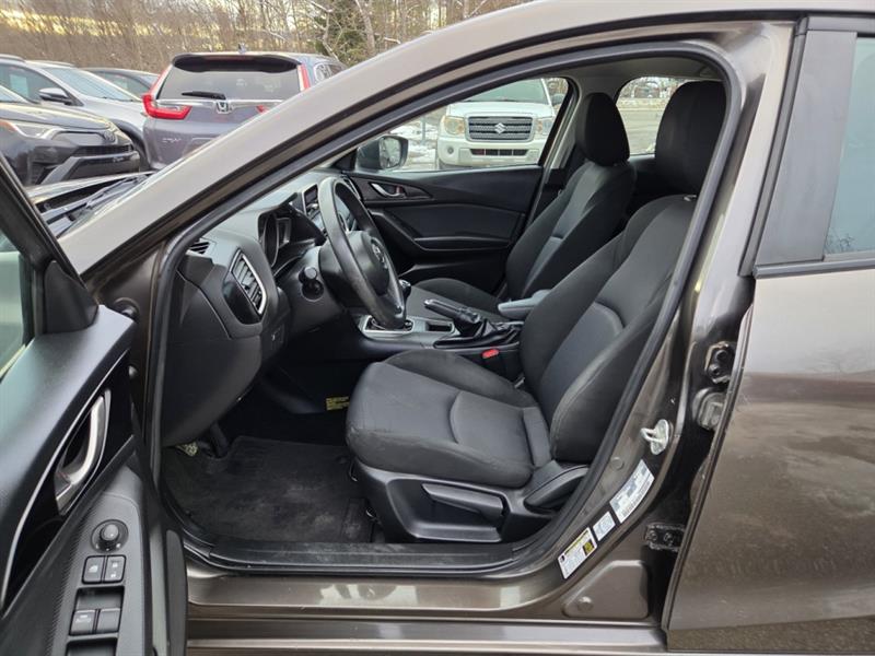 mazda Mazda3 2015 - 11