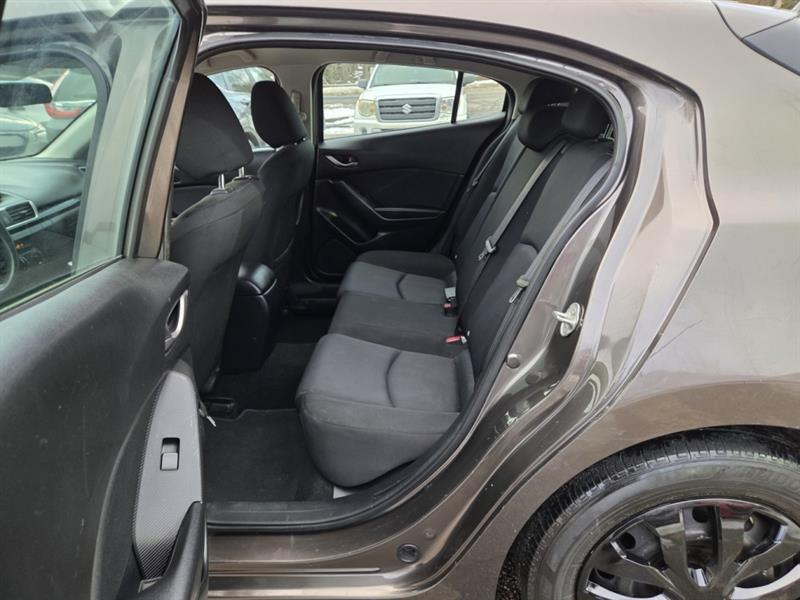 mazda Mazda3 2015 - 12