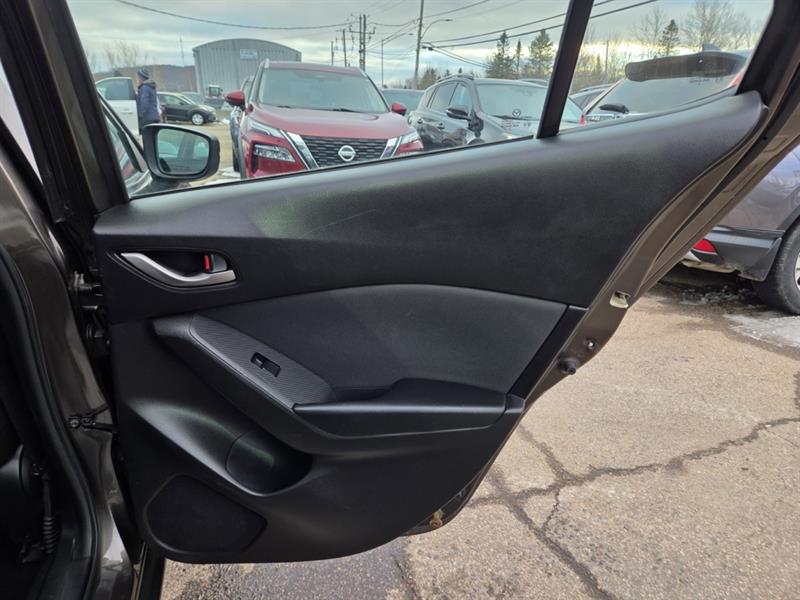 mazda Mazda3 2015 - 21