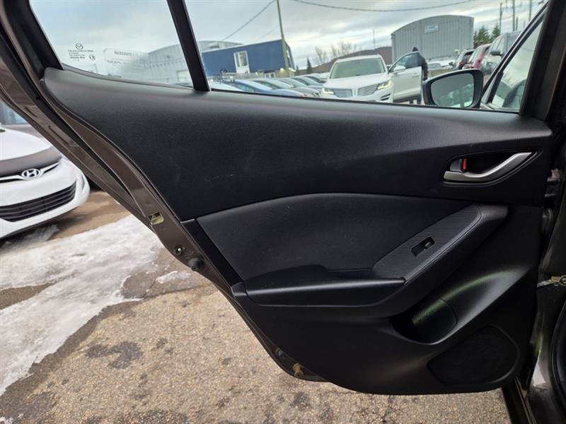 mazda Mazda3 2015 - 22