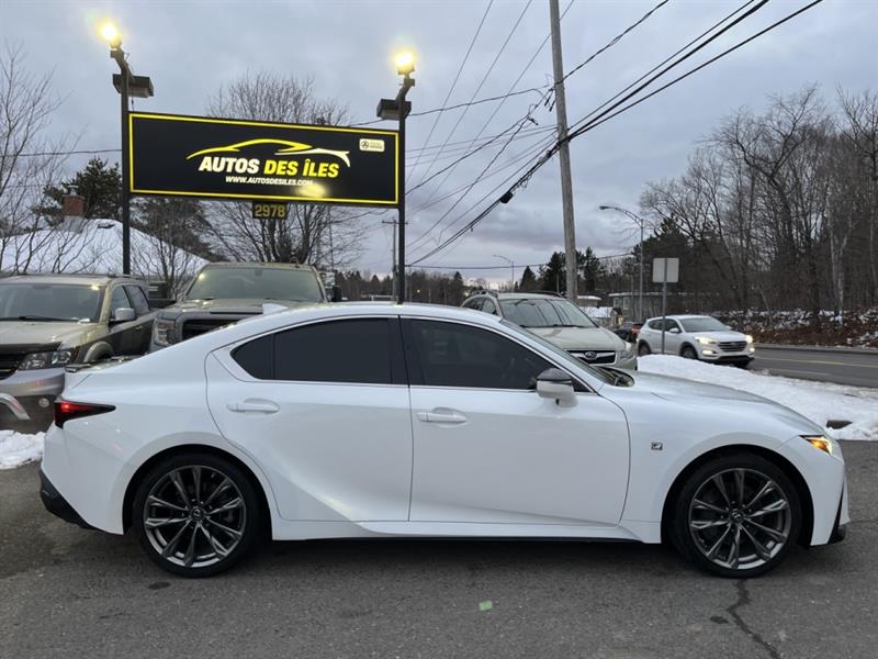 lexus IS  2022 - 11