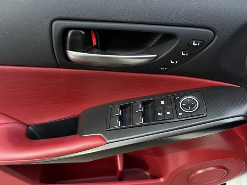 lexus IS  2022 - 19