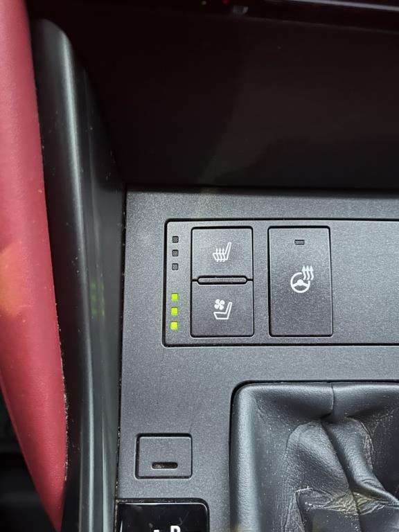 lexus IS  2022 - 27