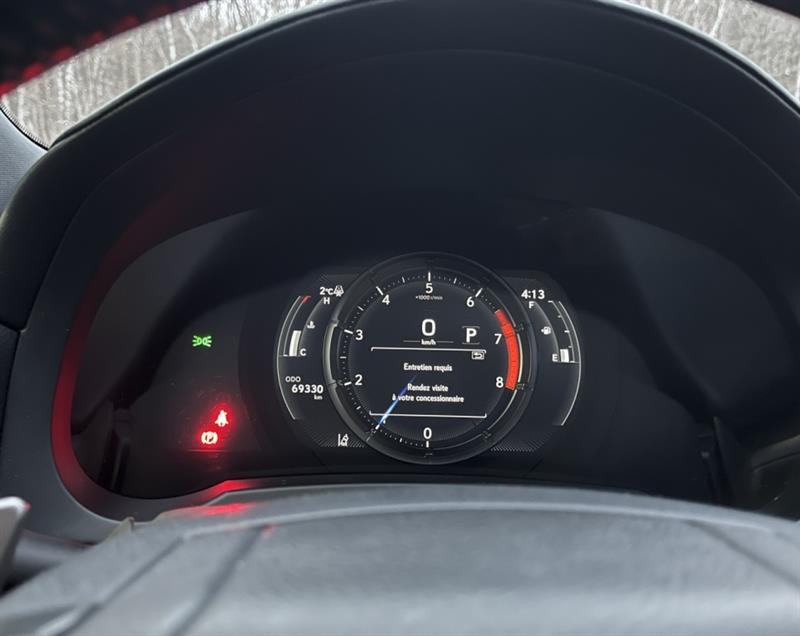 lexus IS  2022 - 30