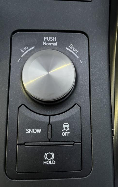 lexus IS  2022 - 32