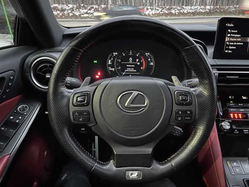 lexus IS  2022 - 33