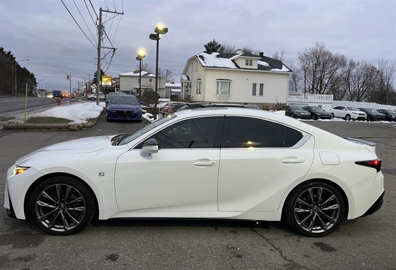 lexus IS  2022 - 35