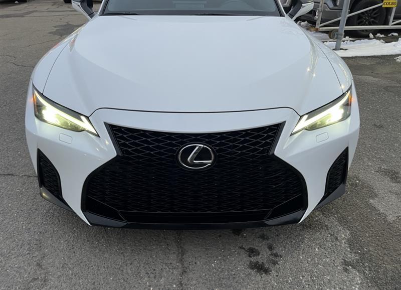 lexus IS  2022 - 37
