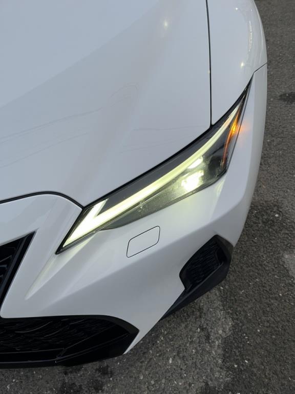 lexus IS  2022 - 38