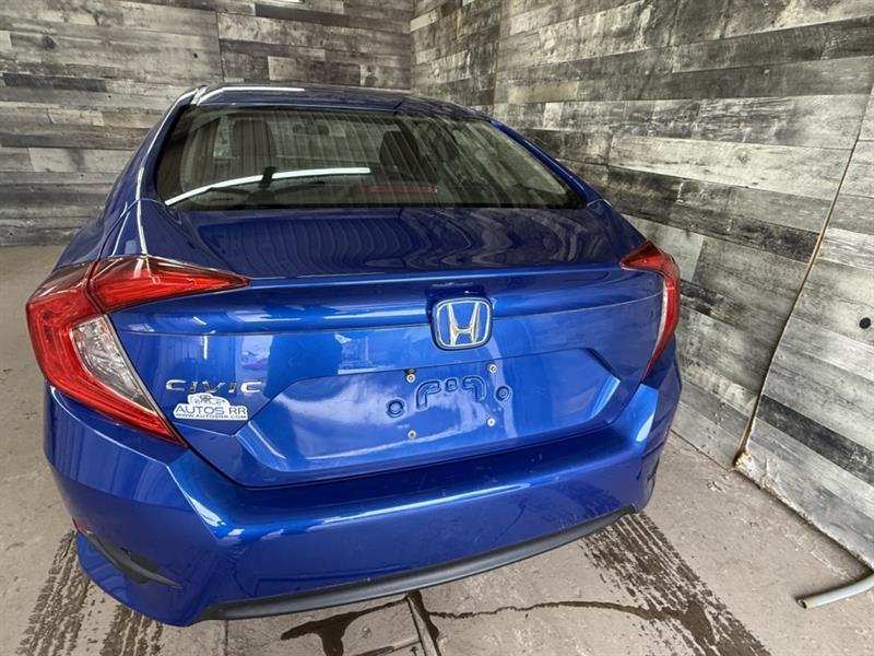 honda Civic Sedan 2018 - 18