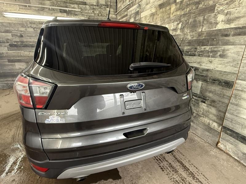ford Escape 2018 - 16