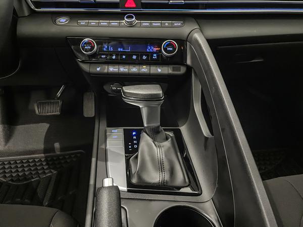 hyundai Elantra 2025 - 23