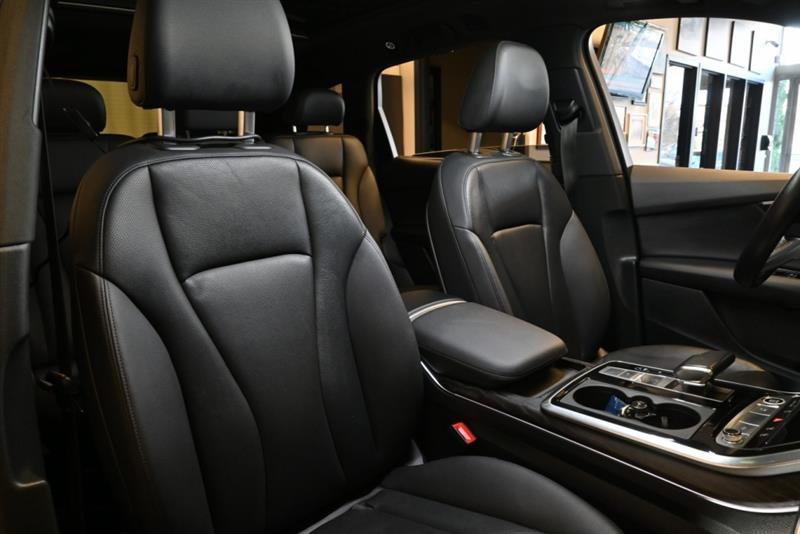 audi Q7 2021 - 32