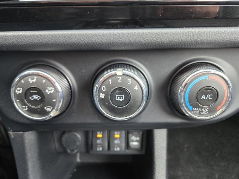 2014 Toyota Corolla - Image 20