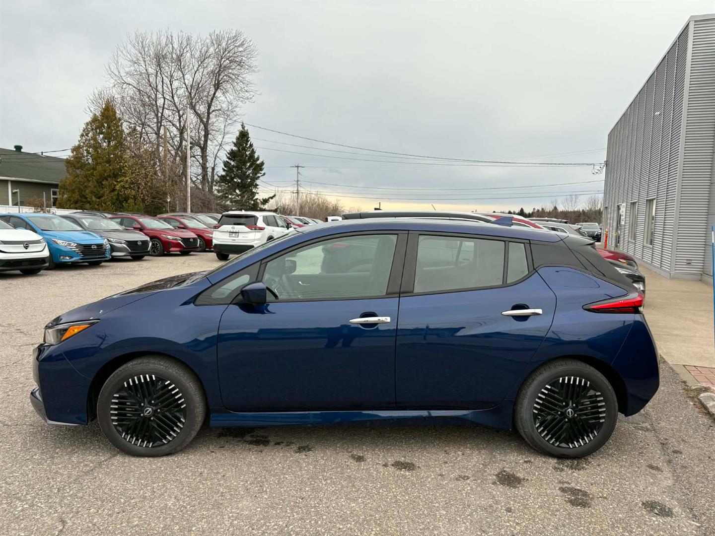 nissan LEAF 2025 - 6