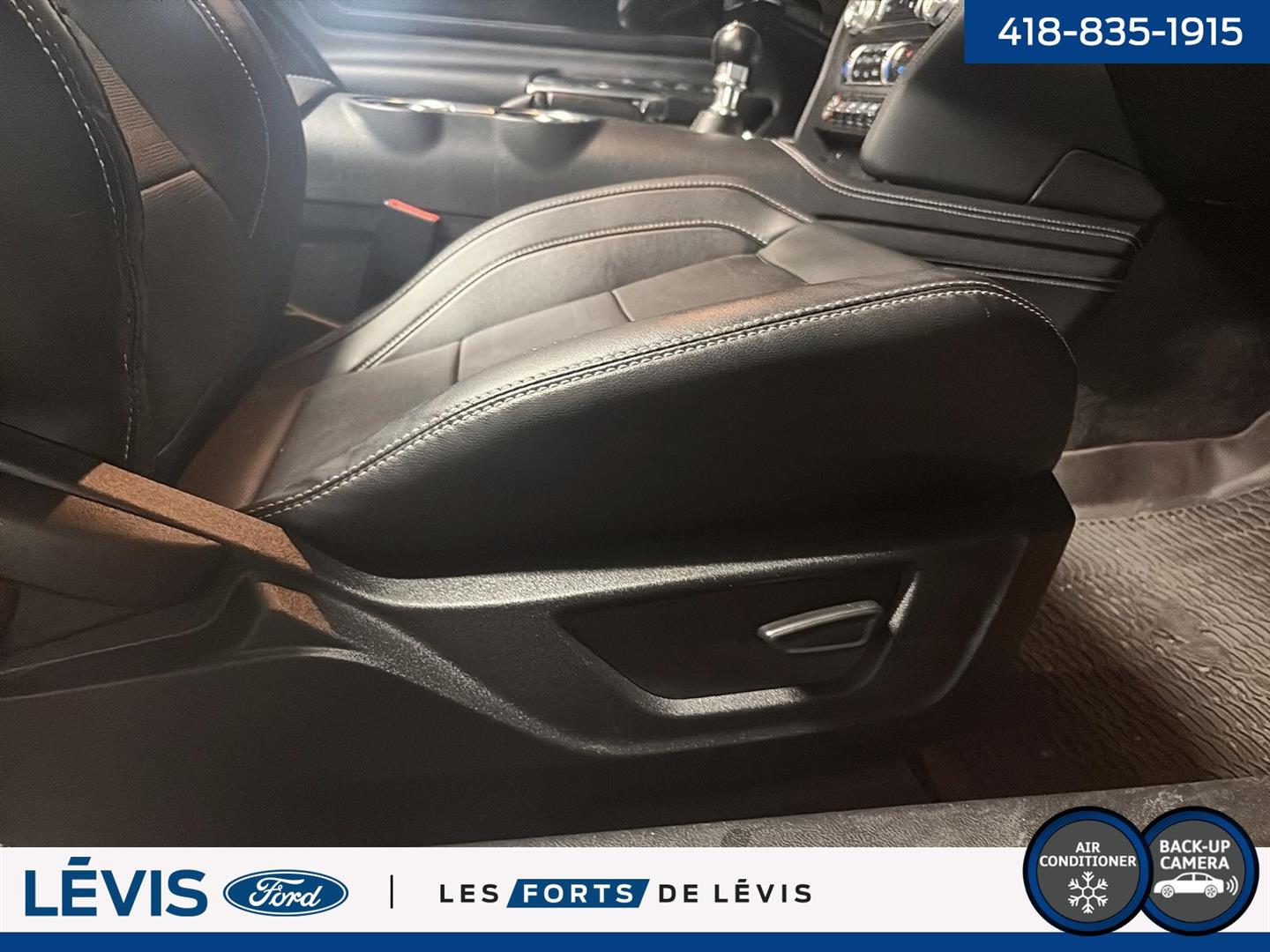 ford Mustang 2022 - 34