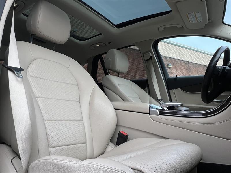 mercedes-benz GLC 2019 - 23