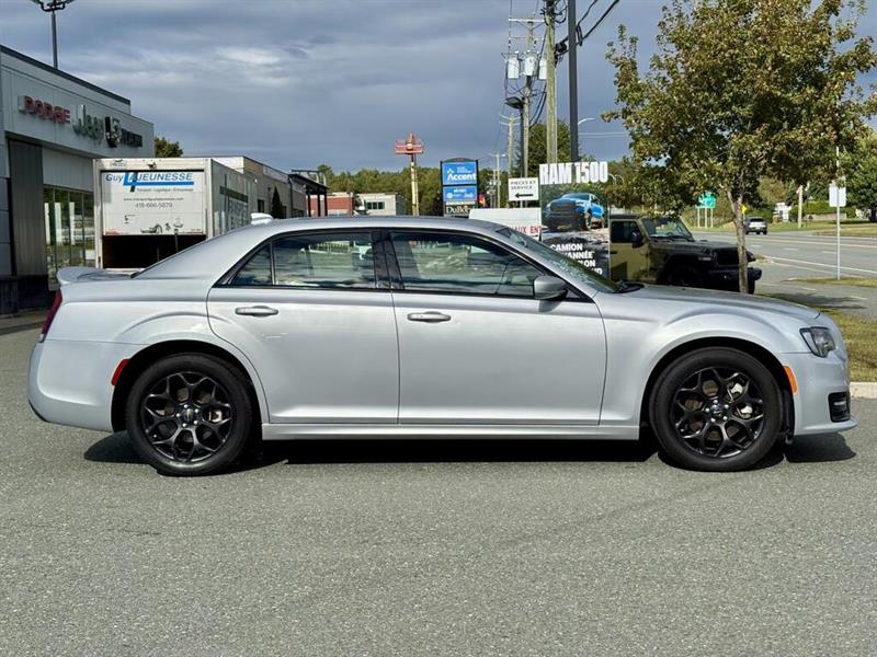 chrysler 300 2023 - 4