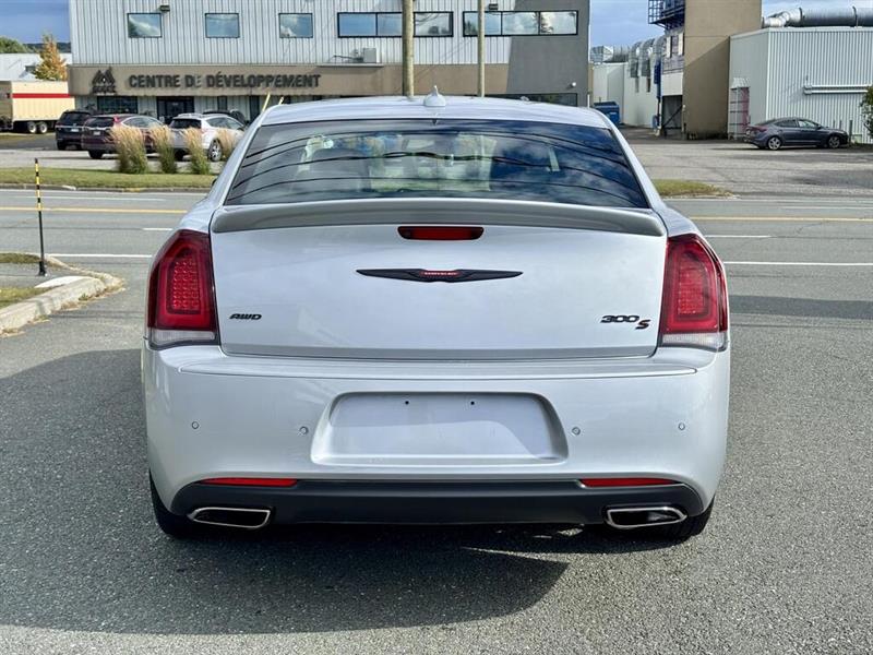 chrysler 300 2023 - 6