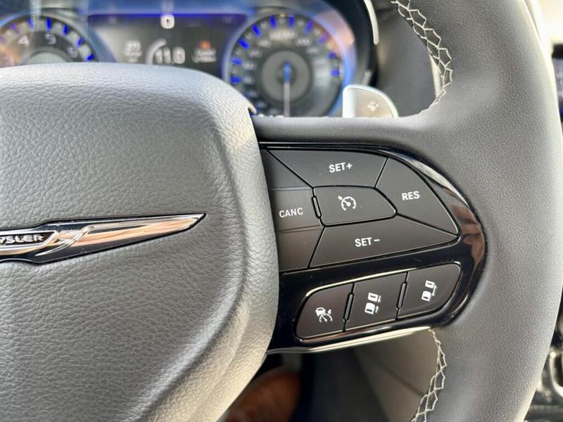 chrysler 300 2023 - 23