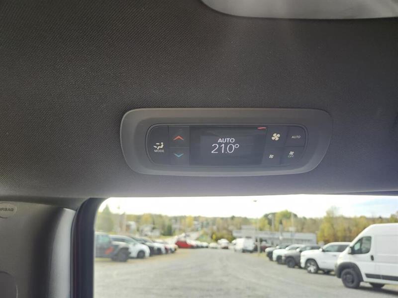 chrysler Pacifica 2023 - 19