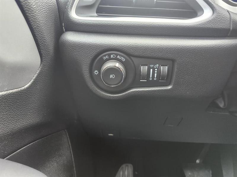 chrysler Pacifica 2023 - 27