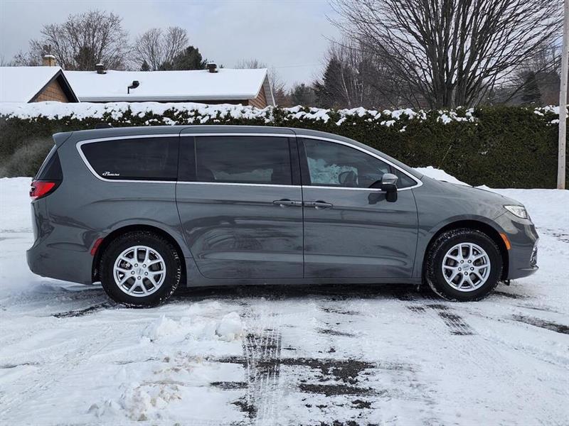 chrysler Pacifica 2023 - 8