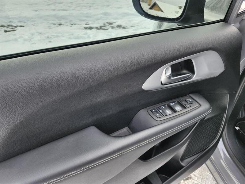 chrysler Pacifica 2023 - 24