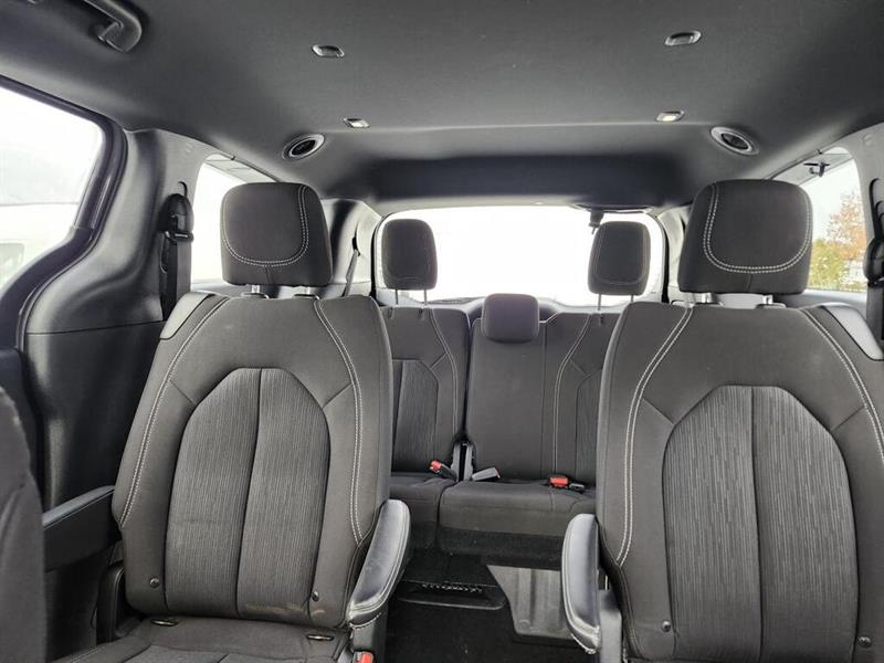 chrysler Pacifica 2023 - 27