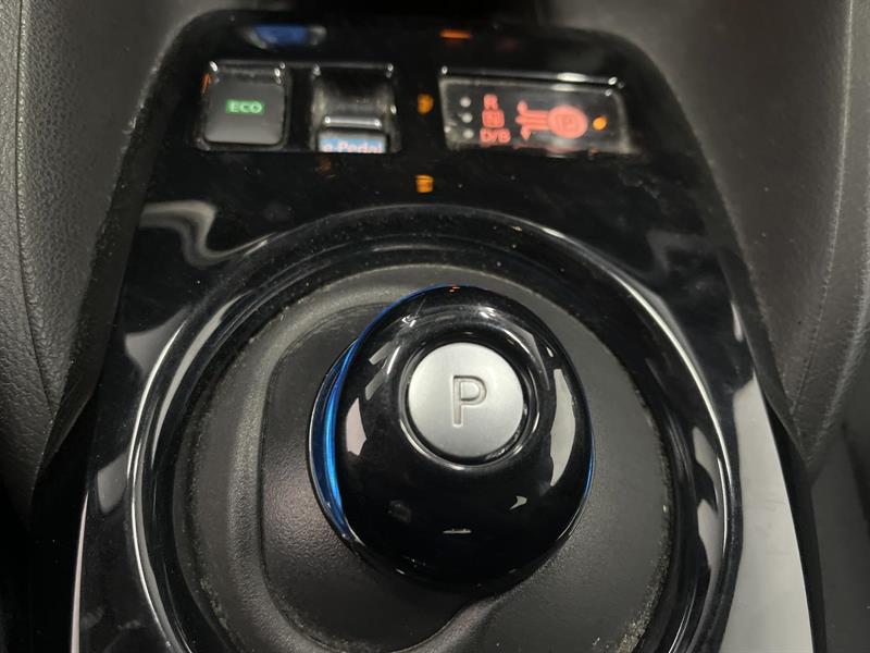 nissan LEAF 2018 - 17