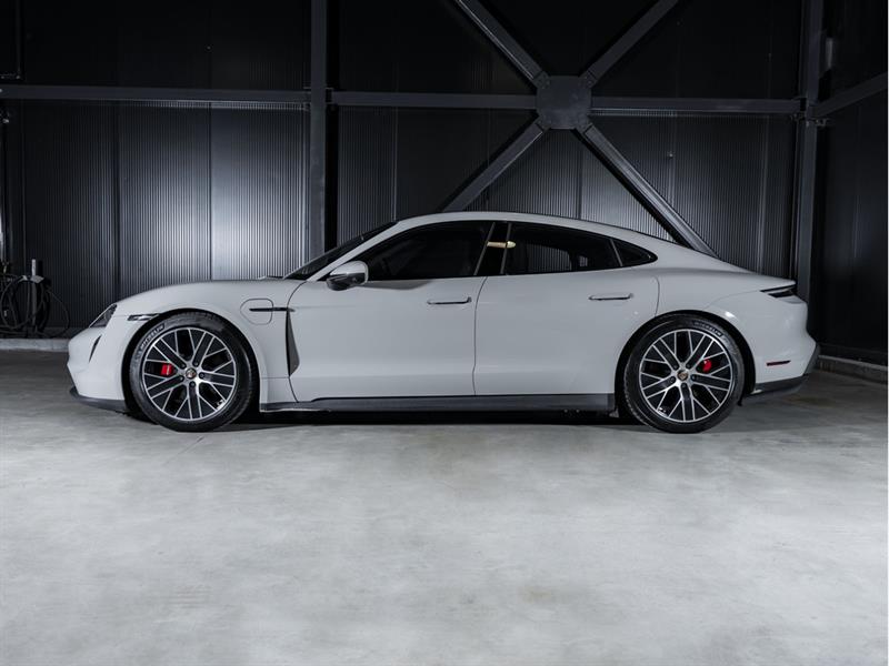porsche Taycan 2021 - 2