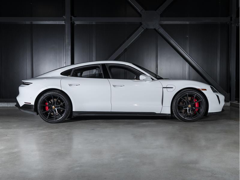 porsche Taycan 2023 - 10