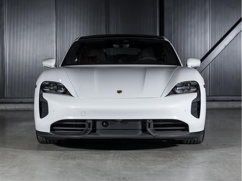 porsche Taycan 2023 - 11