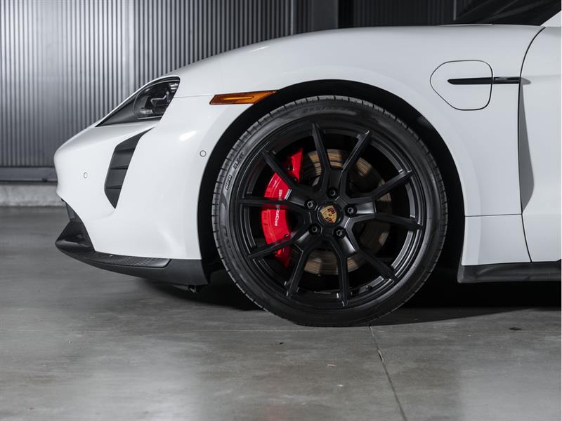 porsche Taycan 2023 - 12