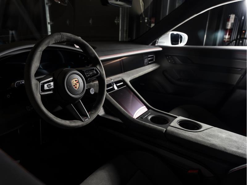 porsche Taycan 2023 - 14