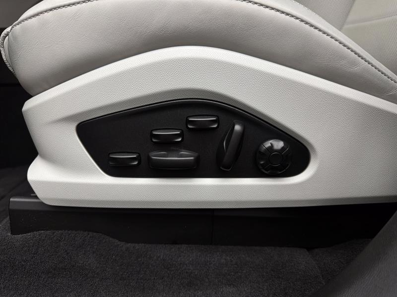 porsche Macan 2025 - 26