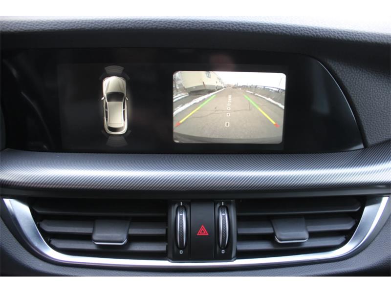 alfa romeo Stelvio 2018 - 17