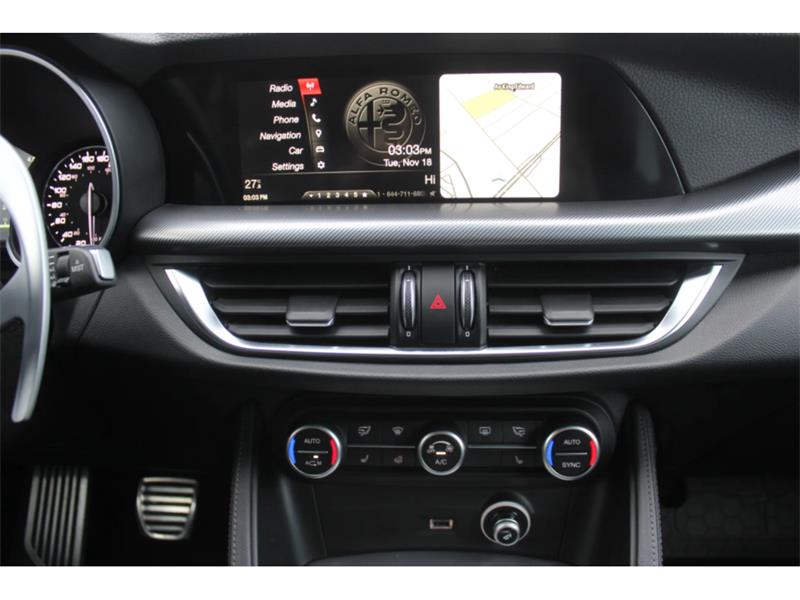 alfa romeo Stelvio 2018 - 20