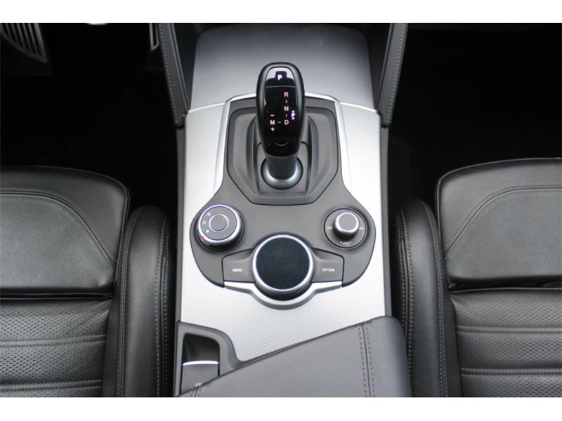 alfa romeo Stelvio 2018 - 21