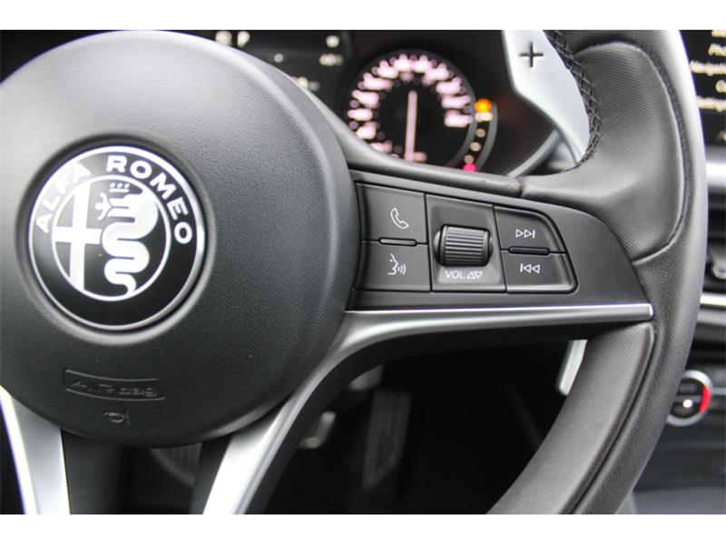 alfa romeo Stelvio 2018 - 23