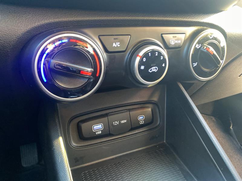 hyundai Venue 2023 - 13