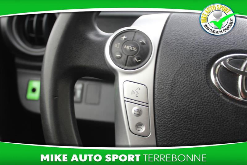 toyota Prius c 2016 - 9