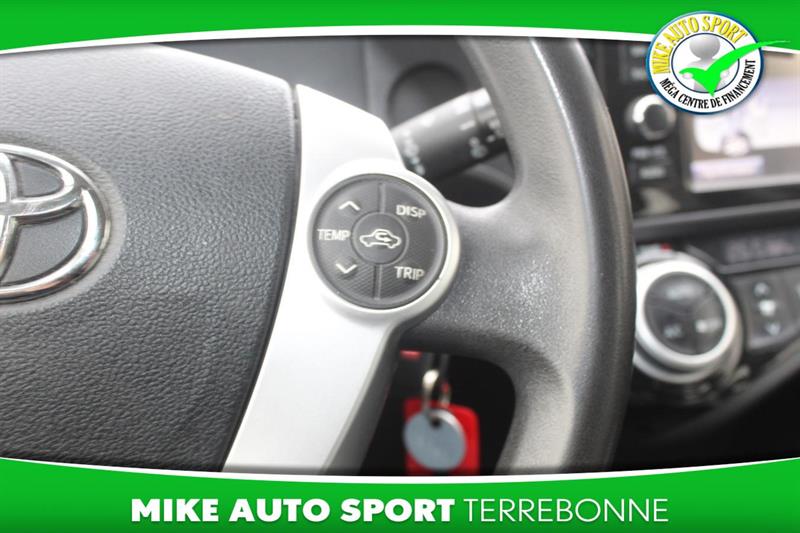 toyota Prius c 2016 - 10